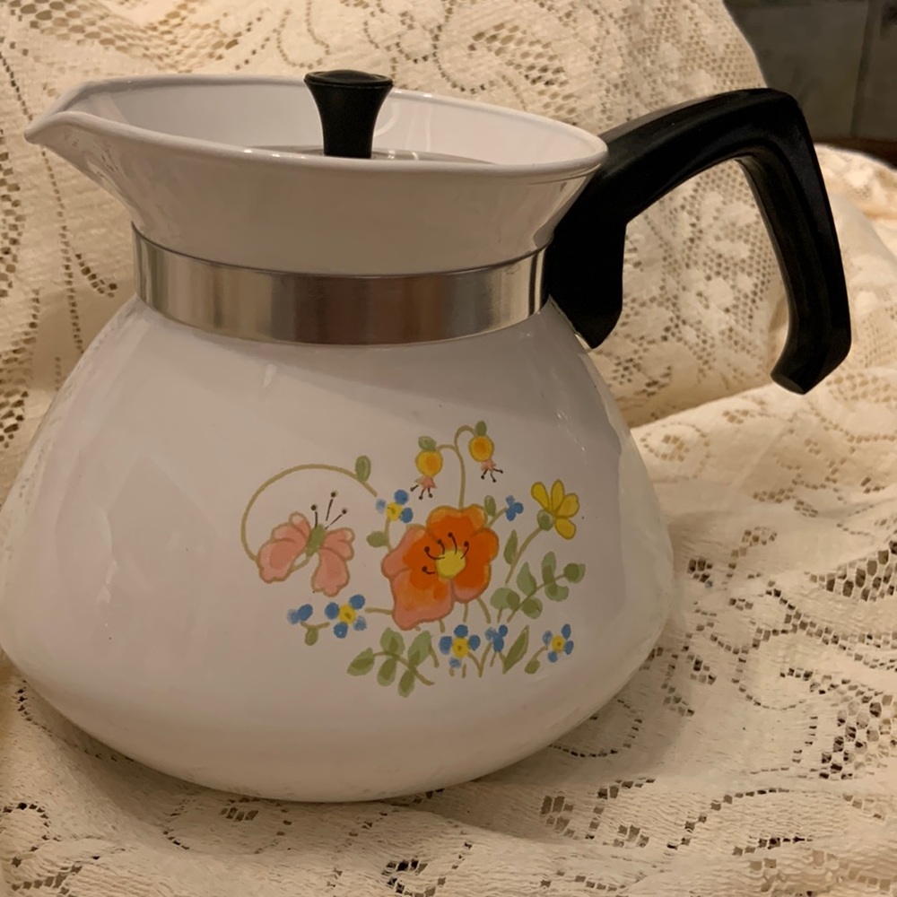 Vintage 1970's Retro Corning Ware
Wildflower/ Spring Bouquet / 6 (Six) Cup